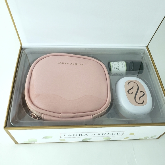 Laura Ashley Essential Oils Diffuser - Picture 2 of 8